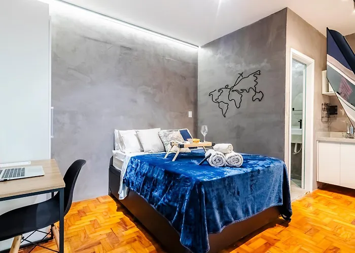 Domus Garden - Hostel E Studios