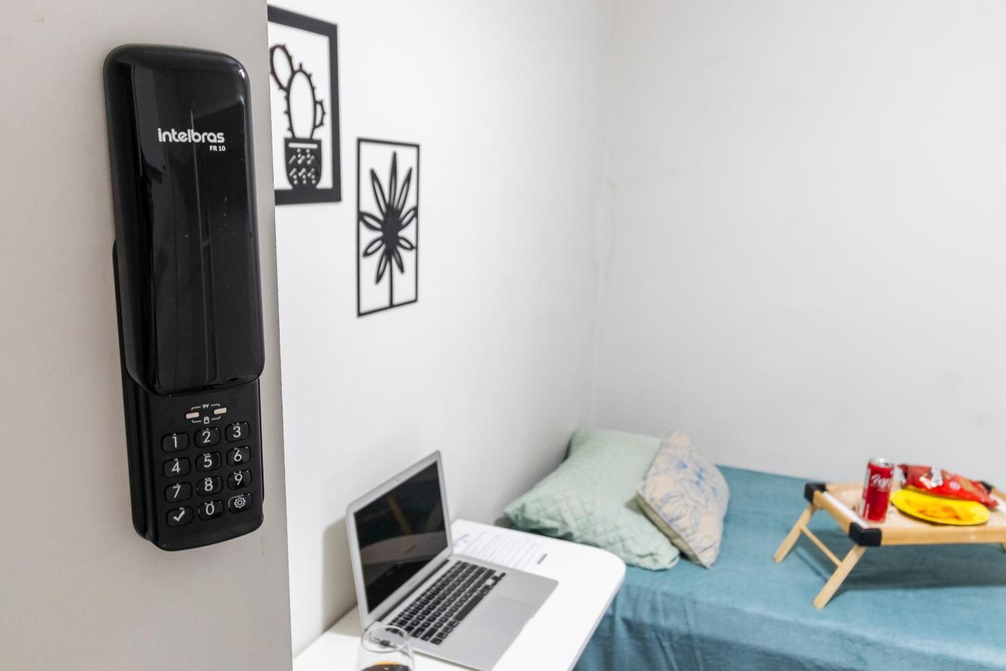 Hostel Domus Garden - E *